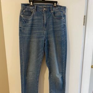 American Eagle Mom Jean